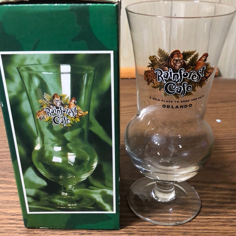 New in box Rainforest Cafe hurricane glass Orlando Florida